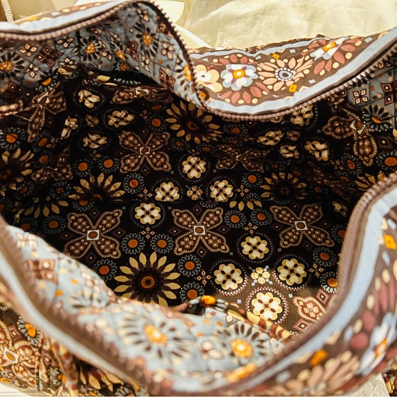 Vera Bradley 4 piece set: large tote, crossbody, large cosmetic bag, wallet - Picture 5 of 5